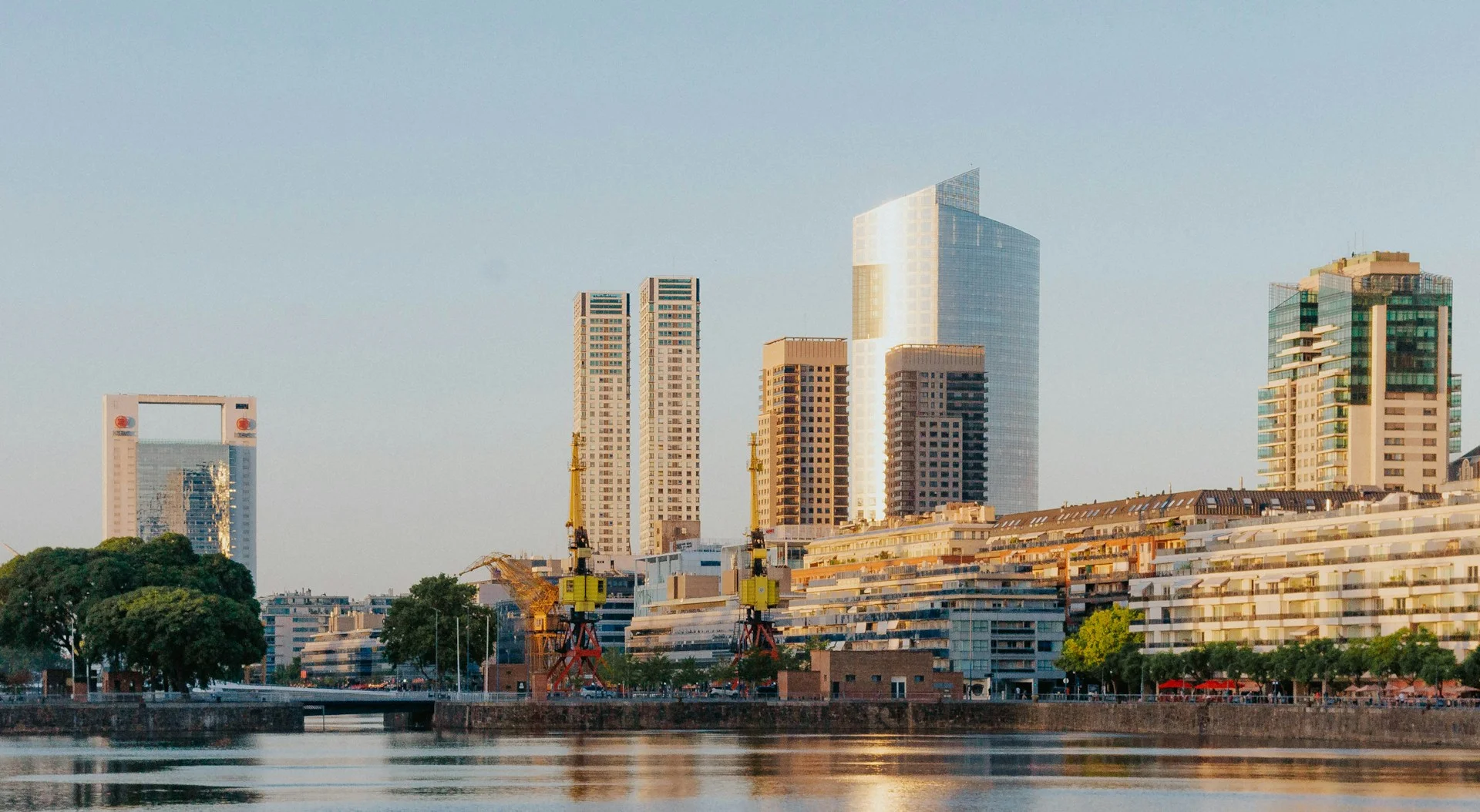 BairesDev vs Toptal: ¿nearshore a escala industrial o marketplace de élite?