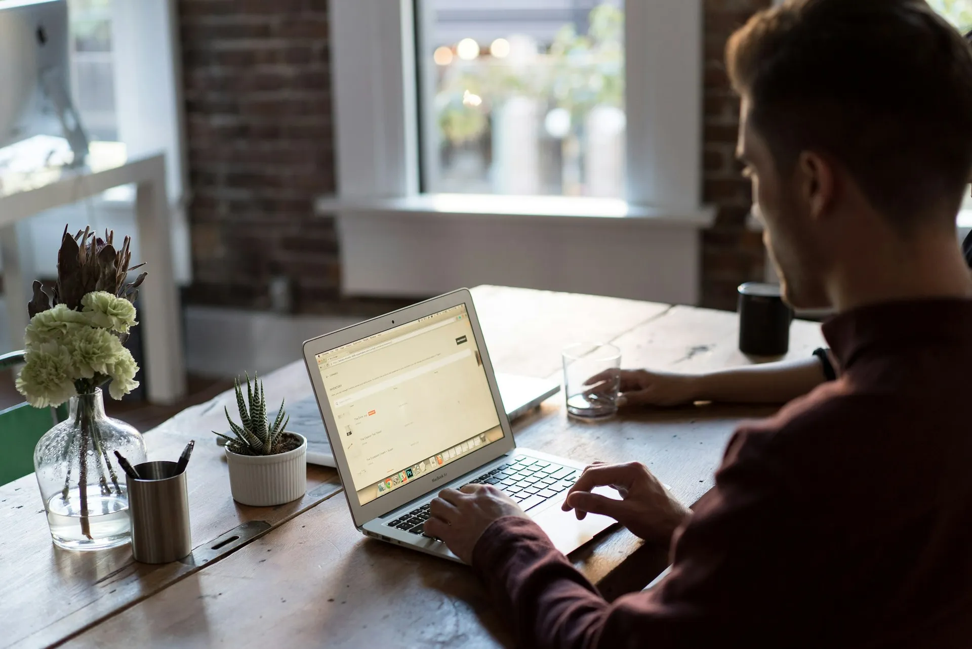 Upwork è affidabile? Una valutazione onesta per i team che assumono nel 2026