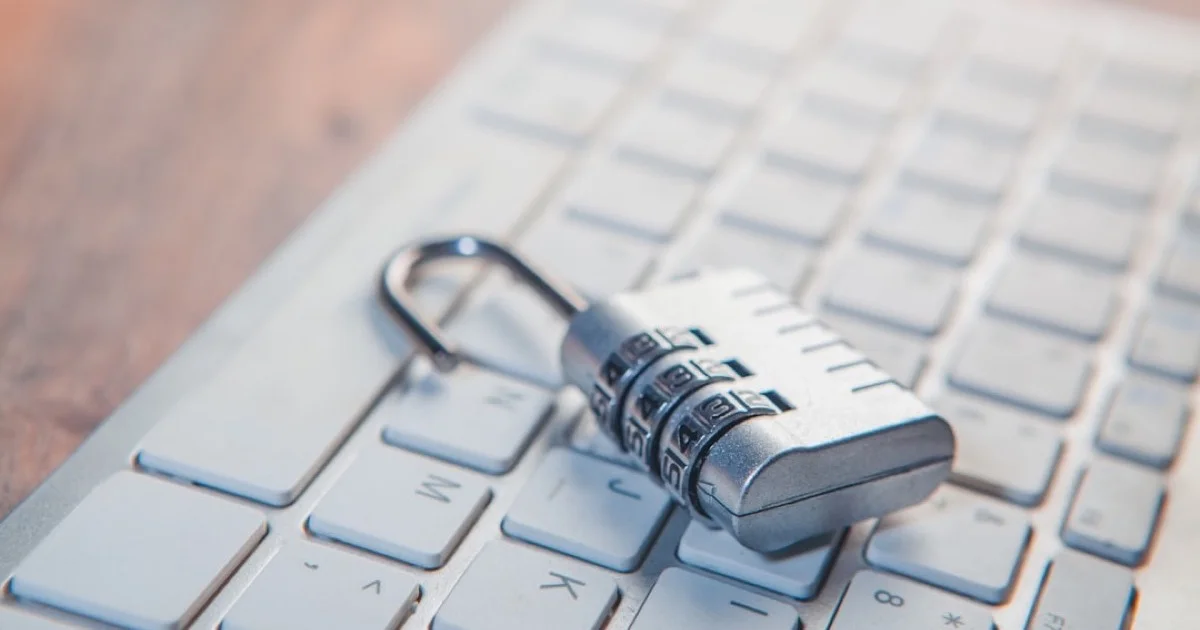 Seguretat des del primer dia: els errors OWASP més comuns a les startups (i com evitar-los)
