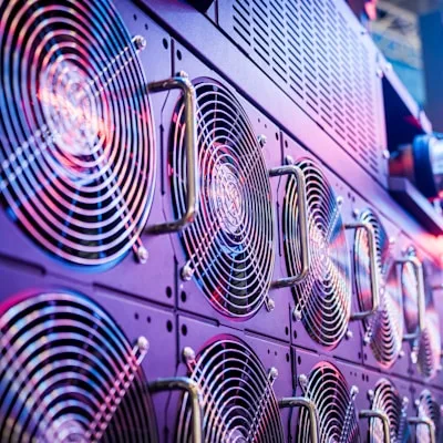 Ventiladores de refrigeración de servidores en un centro de datos